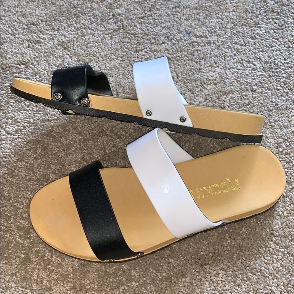 Sandals - Picture 2 of 3